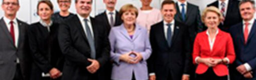 Bayer y Merkel con Chefsache