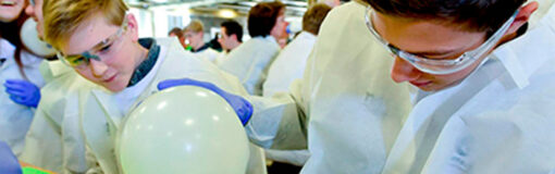 GSK con mega taller de ciencias