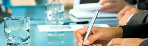 Revlon compró Elizabeth Arden