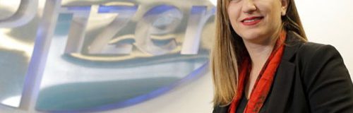 CEO de Pfizer Brasil: contrapunto con vacunas