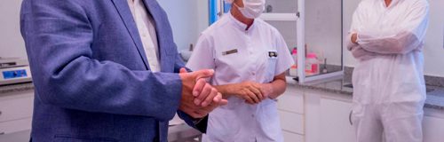 Rossi recorrió laboratorio público