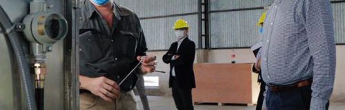 Capitanich visita planta de aerosoles