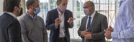 Manzur recorre obras de Hospital Pilar