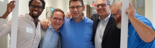 Bourla despide a su amigo CFO