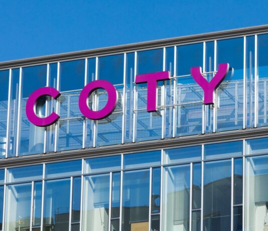 Coty: resultados del año en rojo