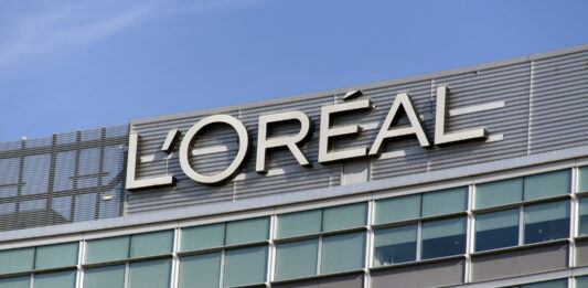 L’Oréal: negocio de salones en punta, semestre