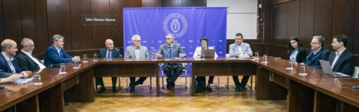 Lugones: mesa con OO.SS. por alto costo