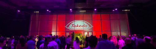 Takeda festejó con show de tamboriles y más