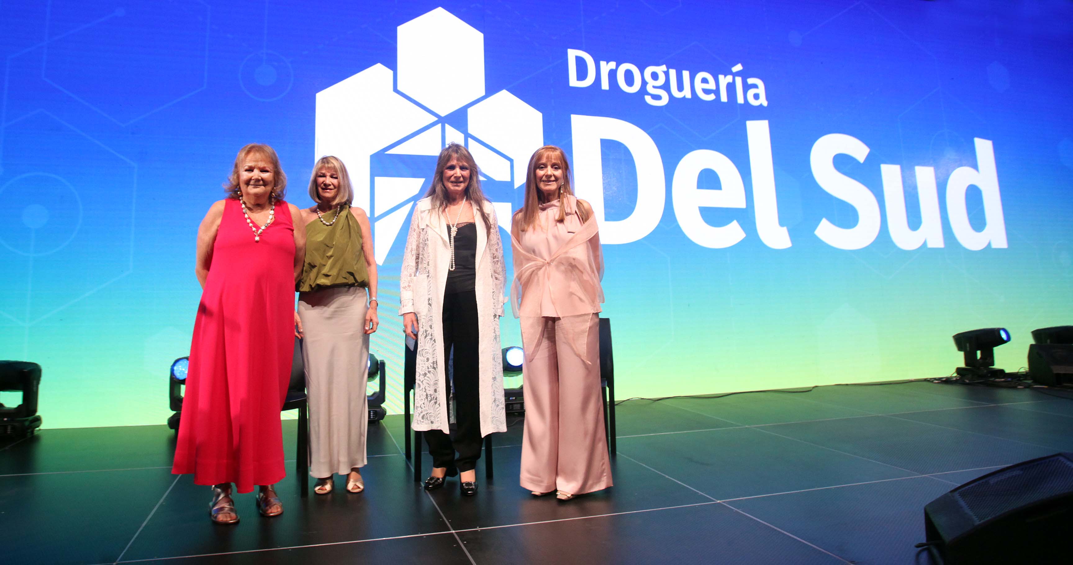 MARIA LUISA, SILVIA, LUCILA, MARCELA MACCHIAVELLO