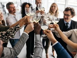 Servier con brindis de fin de año