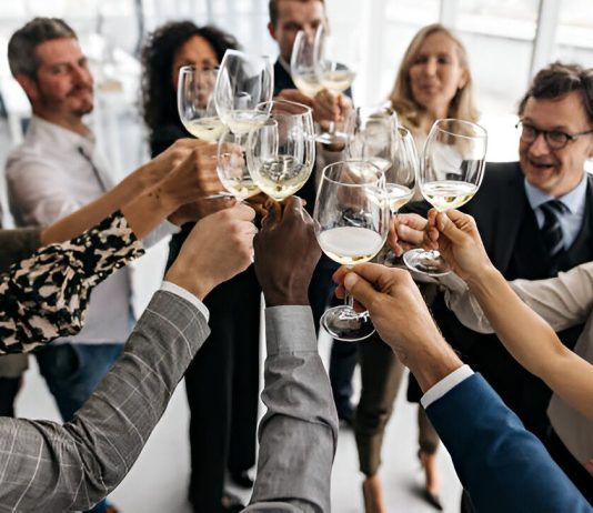 Servier con brindis de fin de año