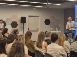 Pfizer con brindis de fin de año