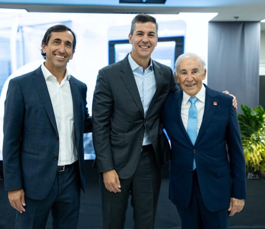 Adium: acto en Paraguay con el presidente Peña