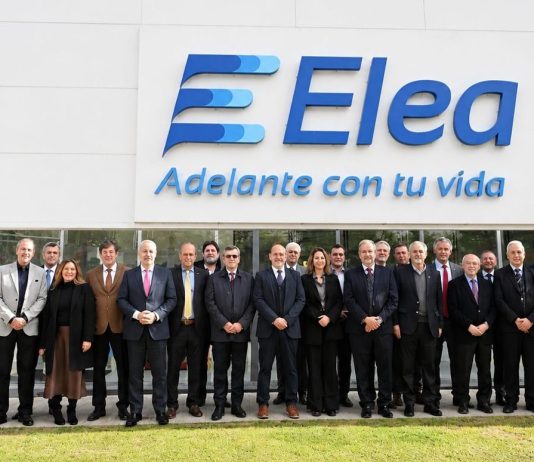 UIA: acto en la planta de Elea