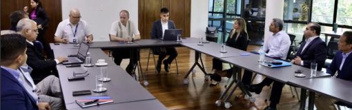 Paraguay: ministros en reunión con farma